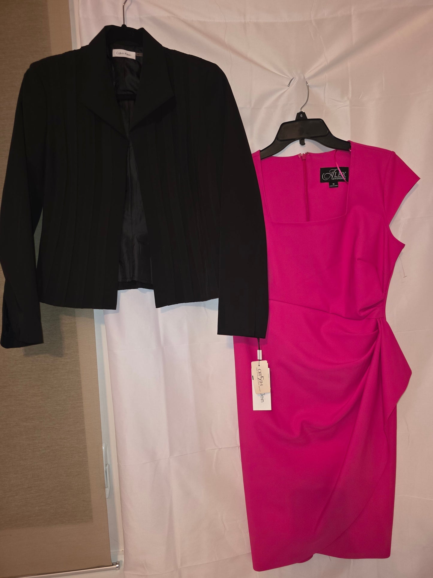 NWT Calvin Klein Black Classic - Fit One - Button Blazer Size 4 - All Seasons Curves