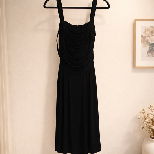 Sophisticated Elie Tahari midi dress. Medium
