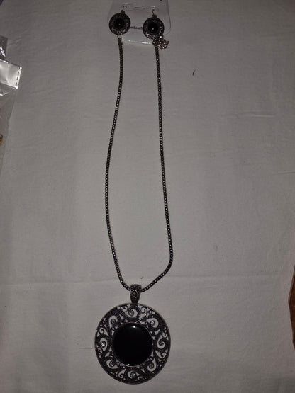 Vintage Silver - Tone & Black Onyx Style Locket Jewelry Set (Necklace, Brooch/Pin, & Earrings) - All Seasons Curves