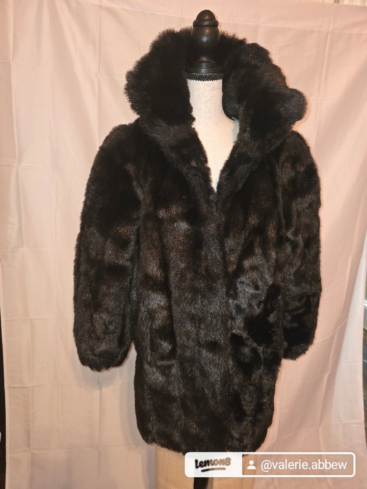 Luxury Black Fur Coat - All Seasons Curves