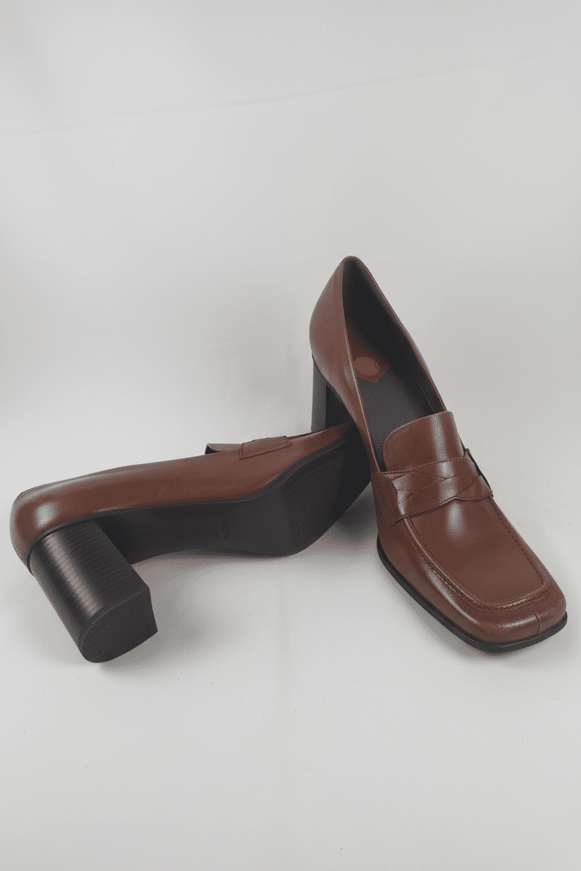 Nine West Vintage Brown Leather Heeled Penny Loafers Size 10 - All Seasons Curves