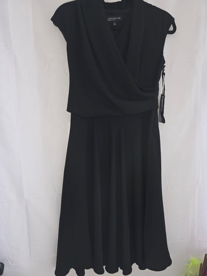 Brand New Jones New York Jones New Draped Faux - Wrap A - Line Midi Dress in Petite size 4P - All Seasons Curves