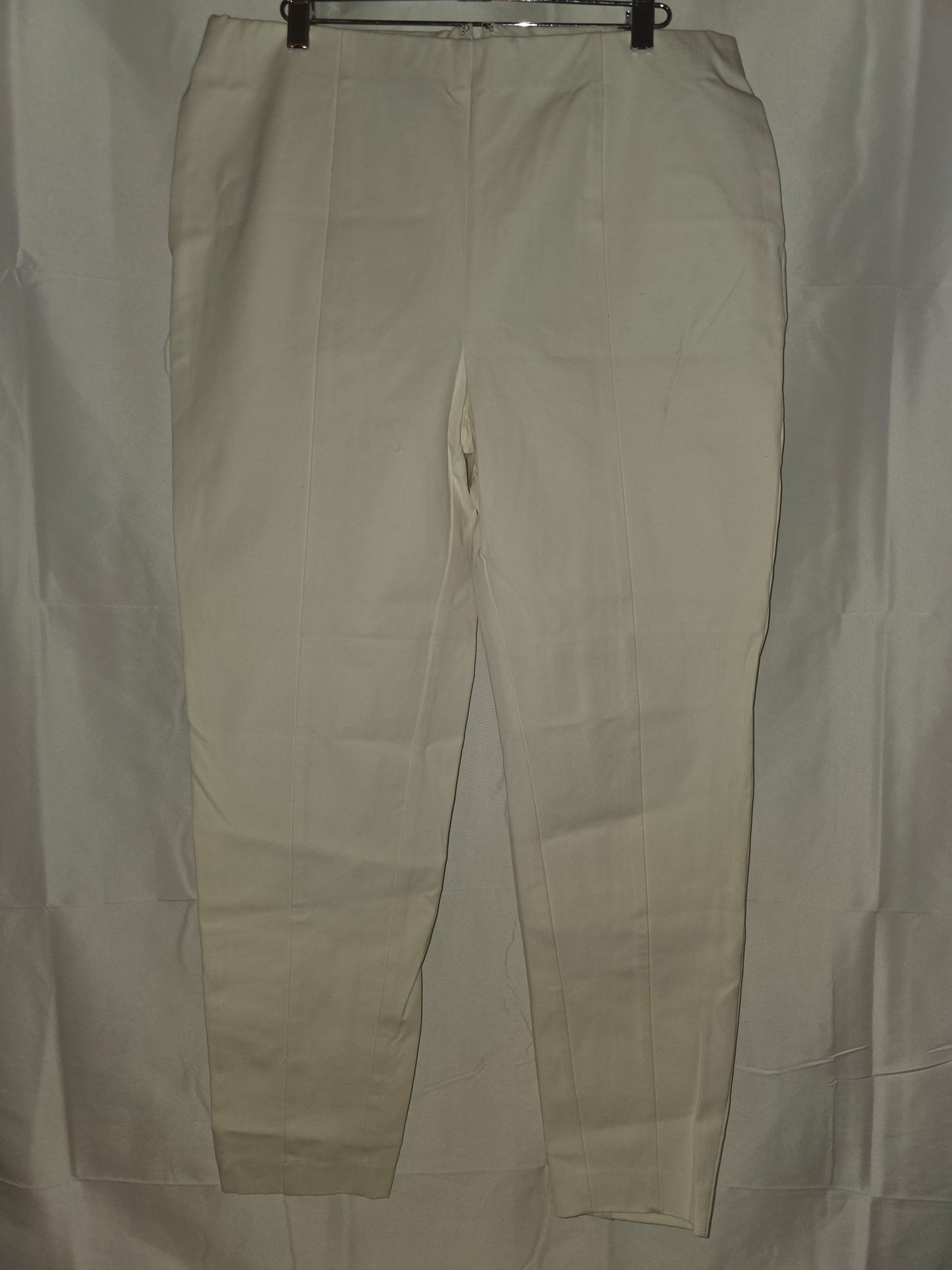 NWT Alfani cream color smart casual pants in Size 10 - All Seasons Curves