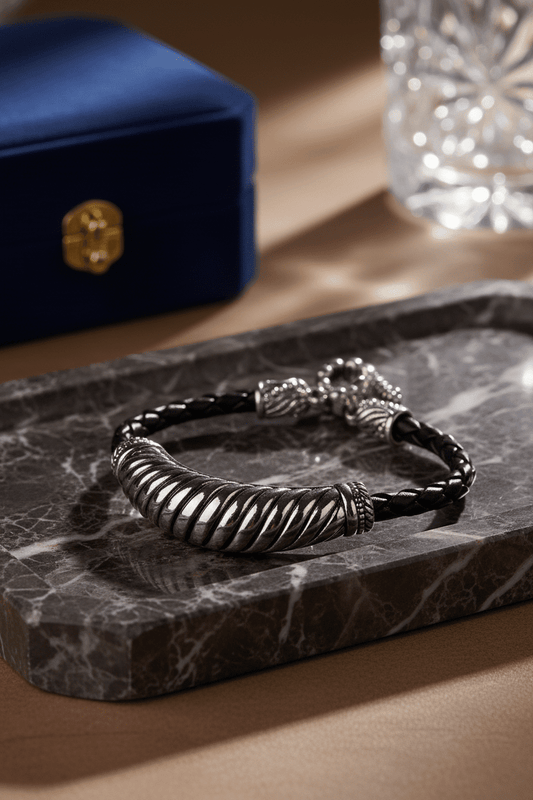 Bracelet in Black Leather & Sterling Silver - All Seasons Curves