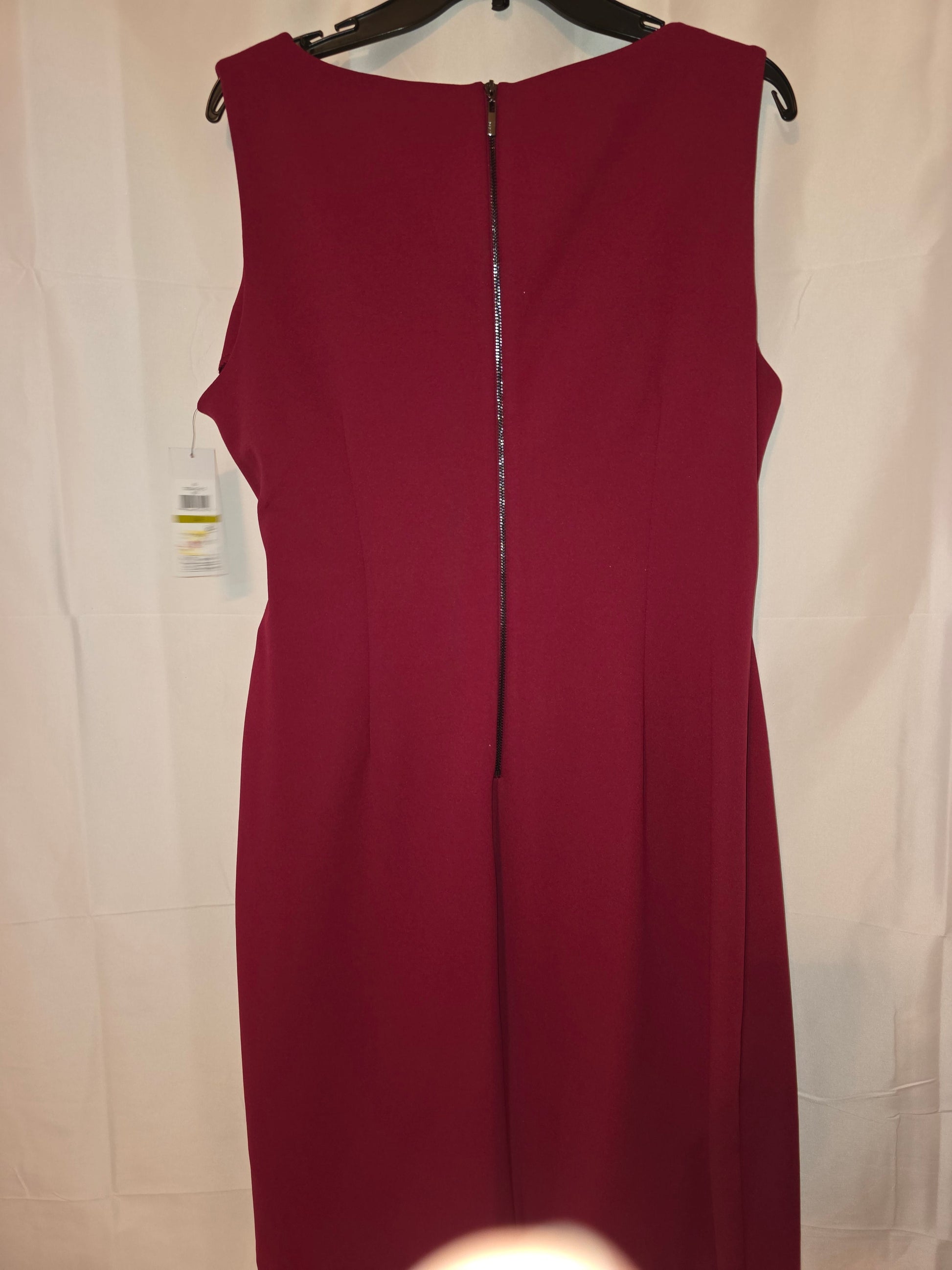 NWT DKNY V - Neck Sleeveless Side - Ruched Scuba - Crepe Sheath Dress Size 14 - All Seasons Curves