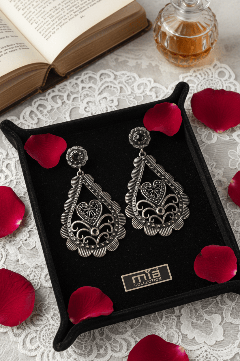 Vintage - style filigree dangle earrings - All Seasons Curves