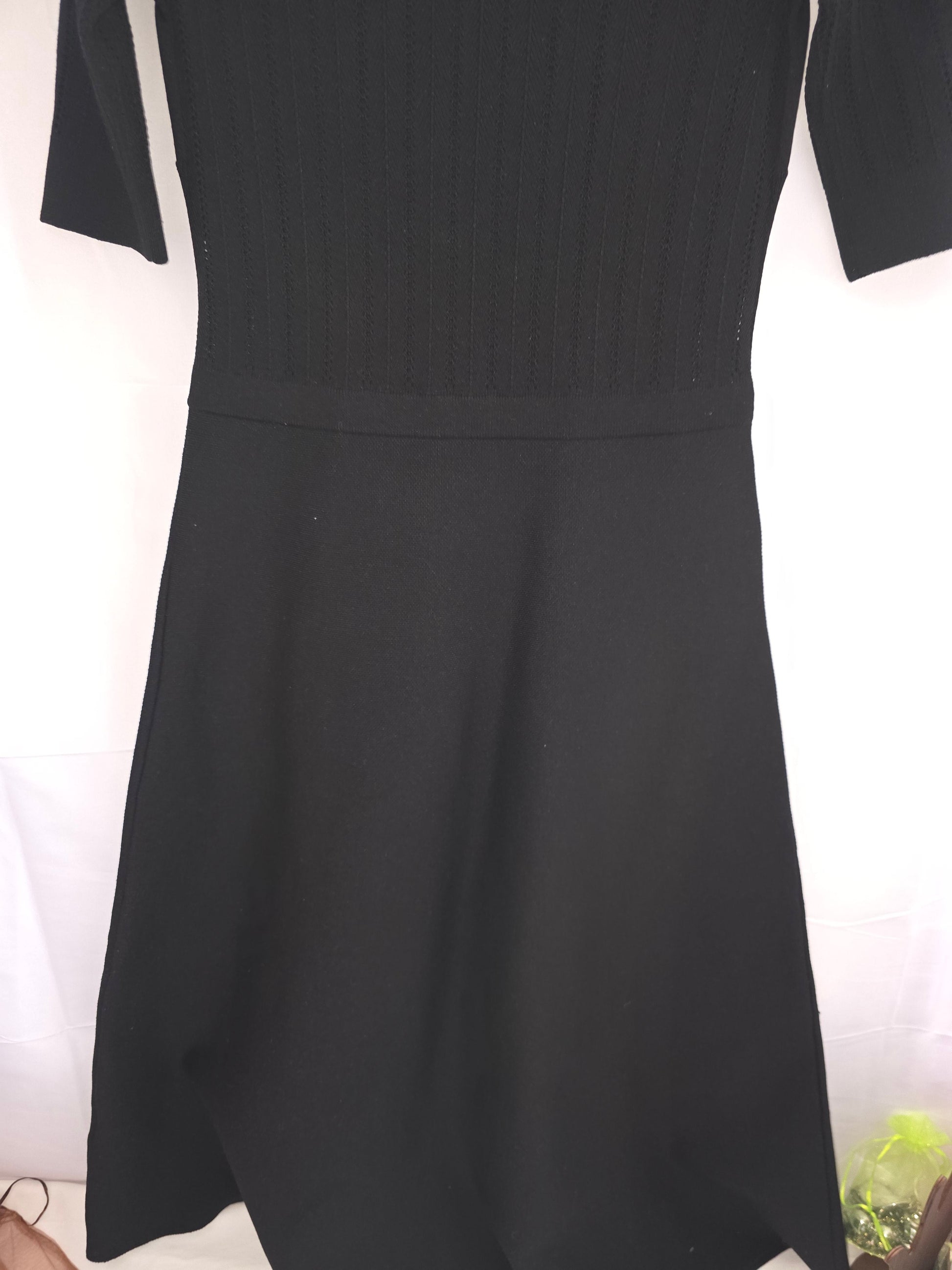Brand New DKNY Classic Black Knit A - Line Midi Dress with 3/4 Sleeves Size L - All Seasons Curves
