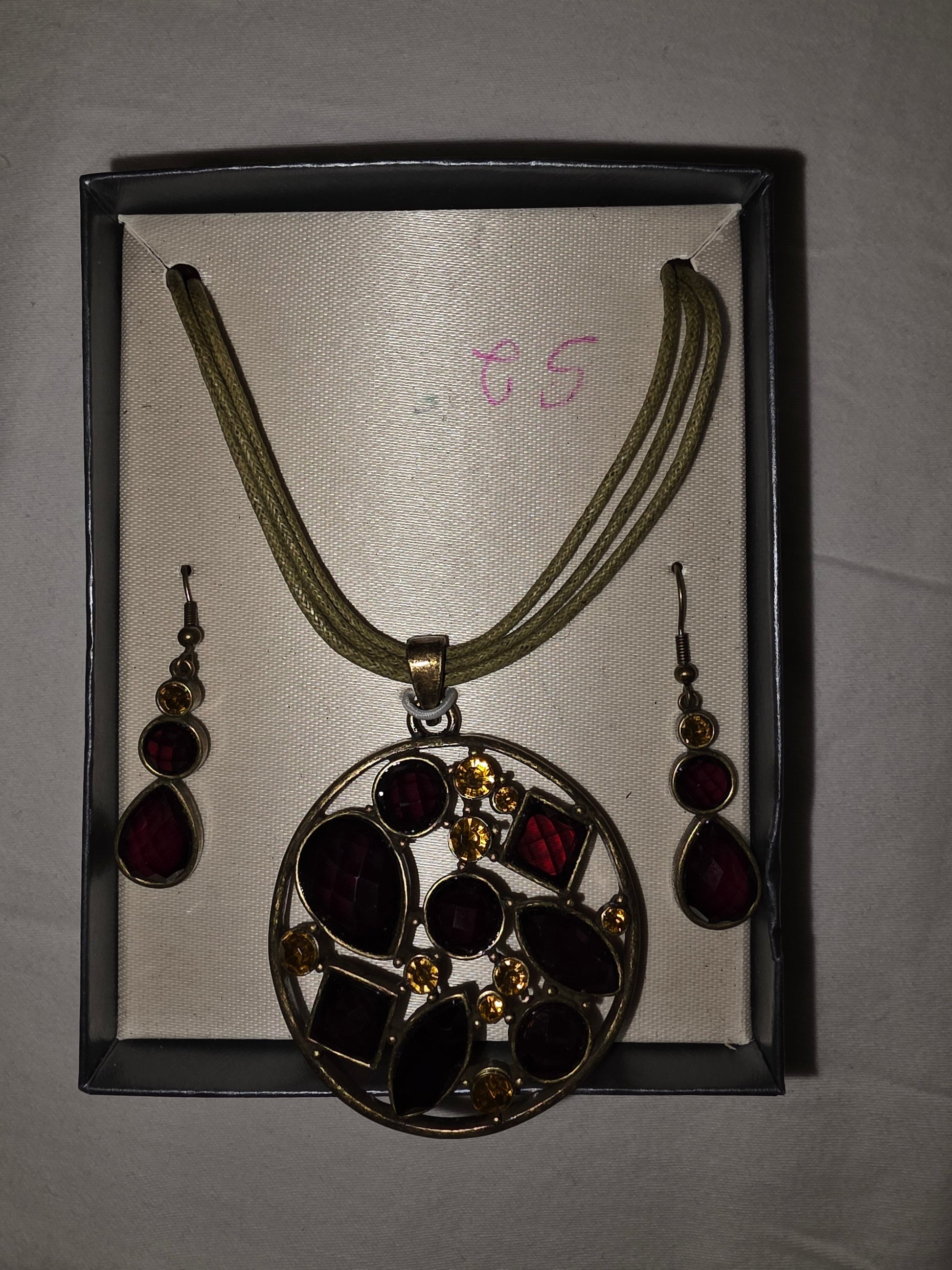 Chic Multi - Stone Statement Jewelry Set - All Seasons Curves